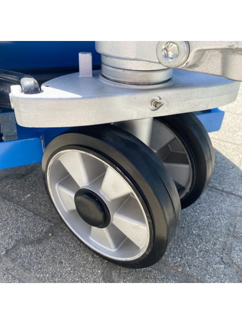 Hidraulikus kézi raklapemelő BF2000 gumikerékkel